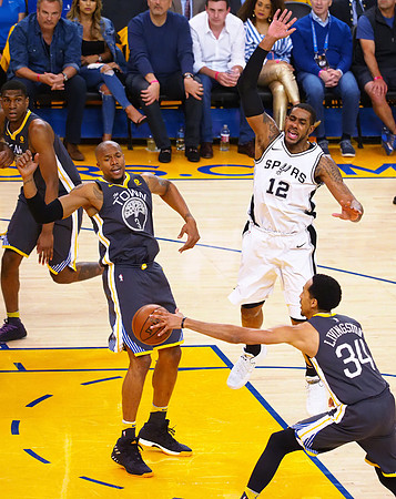 NBA: Playoffs-San Antonio Spurs at Golden State Warriors