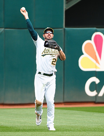 MLB: Chicago White Sox at Oakland Athletics
