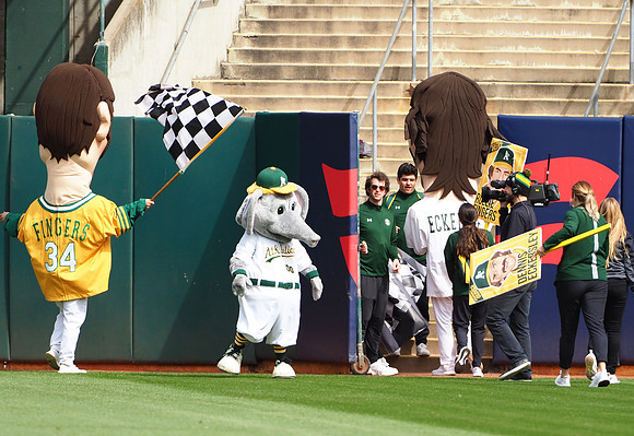 MLB: Chicago White Sox at Oakland Athletics