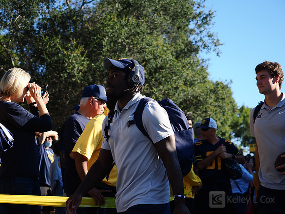 Isaiah Ifanse (22)