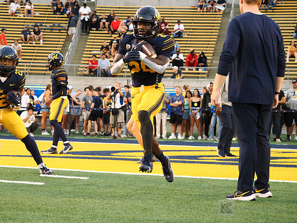 Jaivian Thomas (25)