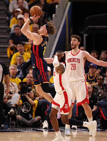 NBA: Playoffs-Houston Rockets at Golden State Warriors