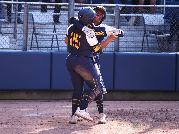 D'Asha Saiki (25), Amani Bradley (1)