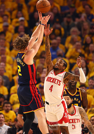 NBA: Playoffs-Houston Rockets at Golden State Warriors