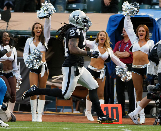 NFL: Detroit Lions at Oakland Raiders
