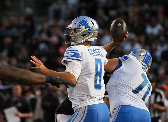 NFL: Detroit Lions at Oakland Raiders