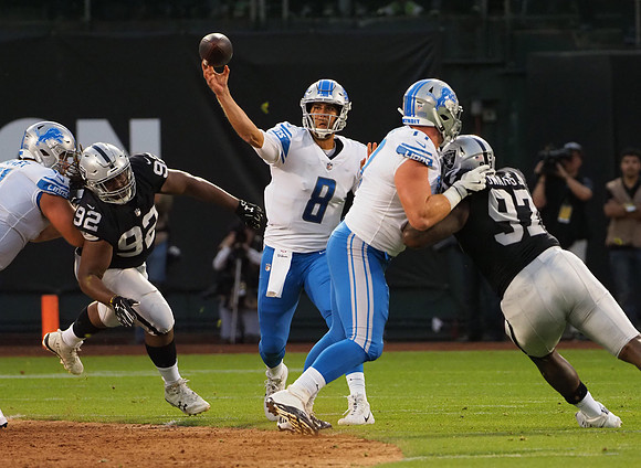 NFL: Detroit Lions at Oakland Raiders