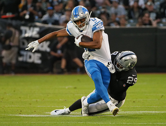 NFL: Detroit Lions at Oakland Raiders