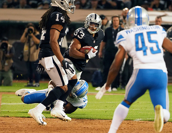 NFL: Detroit Lions at Oakland Raiders