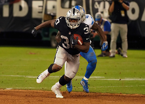 NFL: Detroit Lions at Oakland Raiders