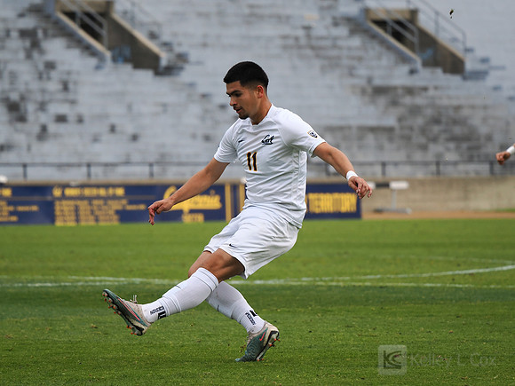 Adrian Guzman (11)