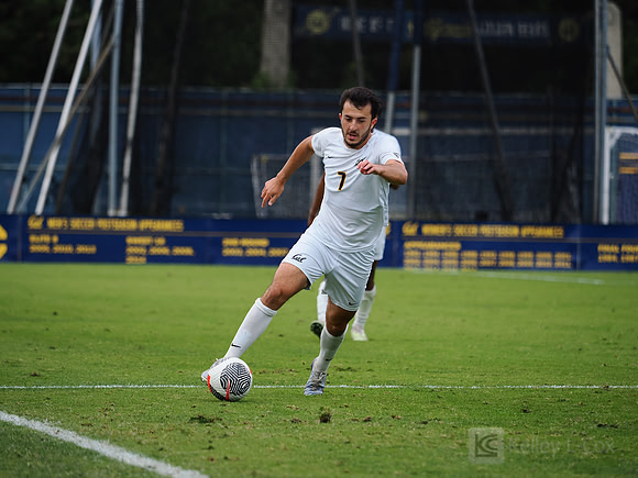 Evan Davila (7)