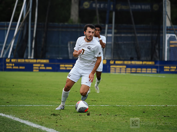 Evan Davila (7)