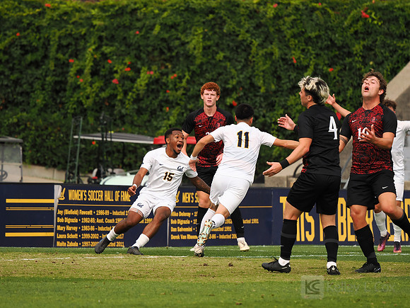 Justin Knighton (15), Adrian Guzman (11)