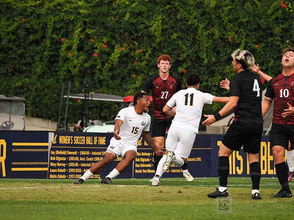 Justin Knighton (15), Adrian Guzman (11)