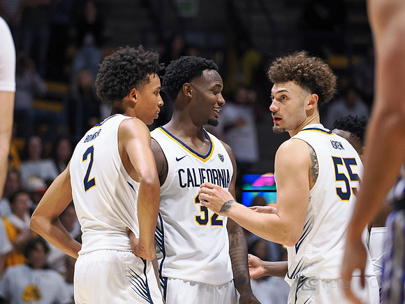 Monty Bowser (2), Jalen Celestine (32), Devin Askew (55)