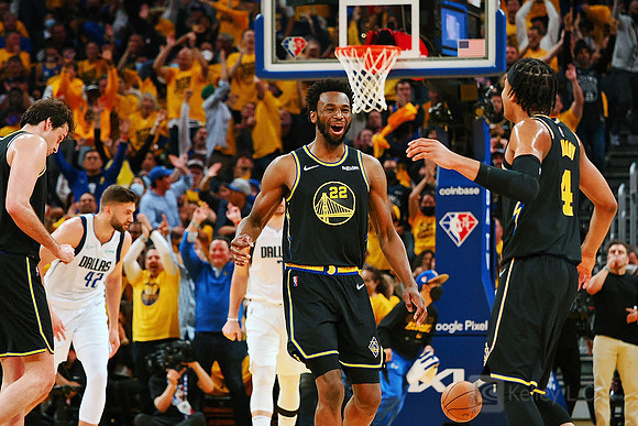 NBA: Playoffs-Dallas Mavericks at Golden State Warriors