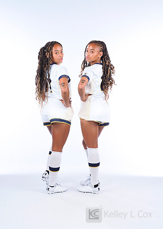 Anysa Gray (17), Amaya Gray (11)