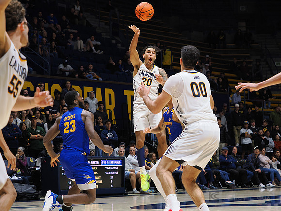 Jalyon Tyson (20), Fardaws Aimaq (00)