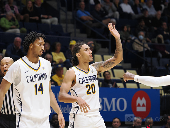 Grant Newell (14), Jalyon Tyson (20)