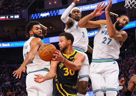 NBA: Minnesota Timberwolves at Golden State Warriors
