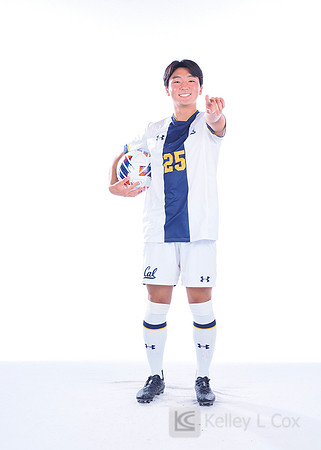 Jun Lee (25)