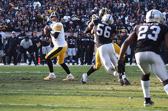 NFL: Pittsburgh Steelers at Oakland Raiders