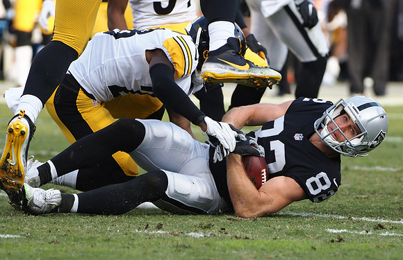 NFL: Pittsburgh Steelers at Oakland Raiders