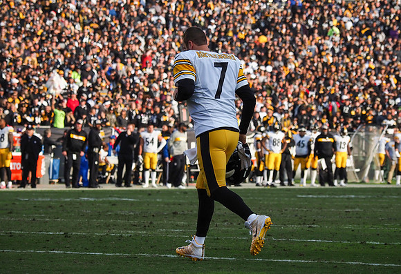 NFL: Pittsburgh Steelers at Oakland Raiders