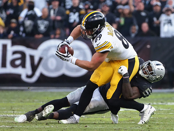 NFL: Pittsburgh Steelers at Oakland Raiders