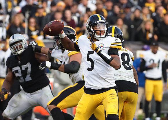NFL: Pittsburgh Steelers at Oakland Raiders