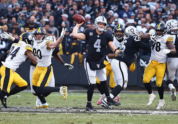 NFL: Pittsburgh Steelers at Oakland Raiders