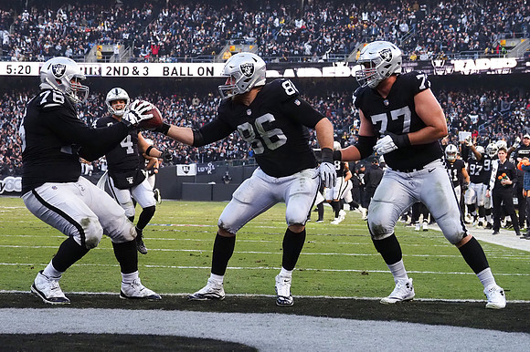 NFL: Pittsburgh Steelers at Oakland Raiders