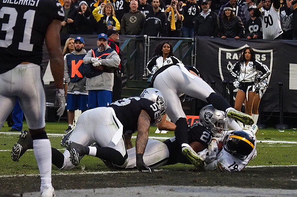 NFL: Pittsburgh Steelers at Oakland Raiders