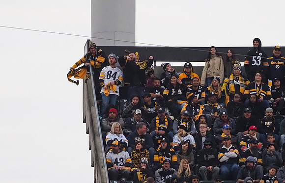 NFL: Pittsburgh Steelers at Oakland Raiders