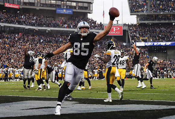 NFL: Pittsburgh Steelers at Oakland Raiders
