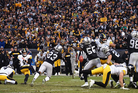 NFL: Pittsburgh Steelers at Oakland Raiders