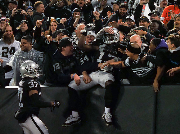NFL: Denver Broncos at Oakland Raiders
