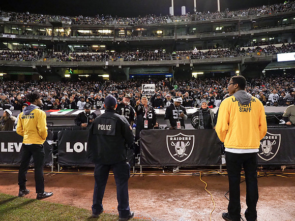 NFL: Denver Broncos at Oakland Raiders