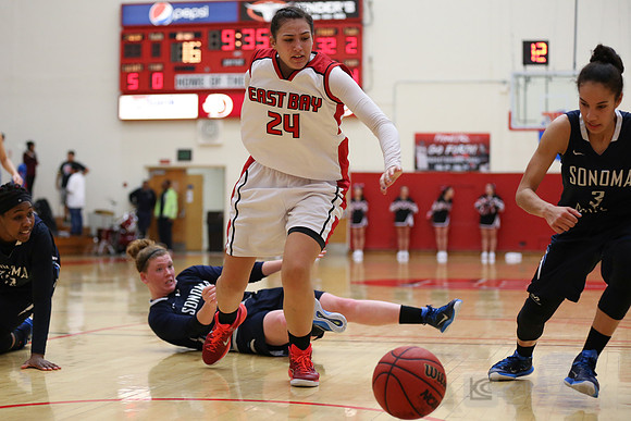 Cal State East Bay Pioneers post Remy Puou (24)