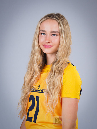 Mia Mastrov (#21)