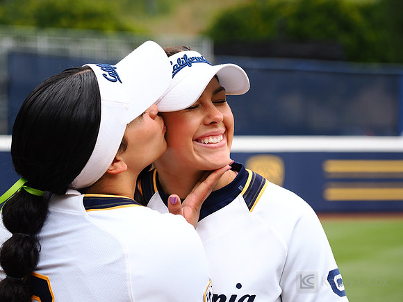 Makenzie Parajon (2), Morgan Zamora (14)