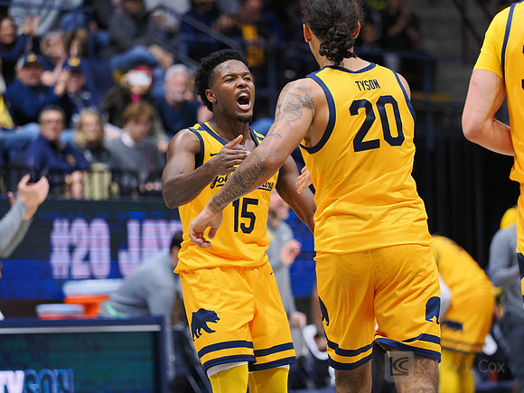 Jalen Cone (15), Jaylon Tyson (20)