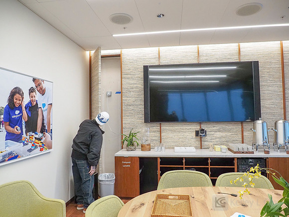 Anning-Johnson Company: Salesforce Tower