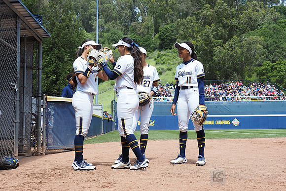 Krysten McCue (12), Jordan Fines (18)