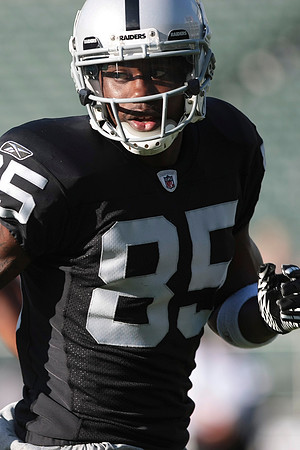 NFL: Preseason-Arizona Cardinals at Oakland Raiders