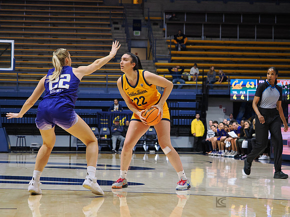 Womens Basketball: California Golden Bears vs Washington Huskies
