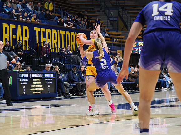 Womens Basketball: California Golden Bears vs Washington Huskies