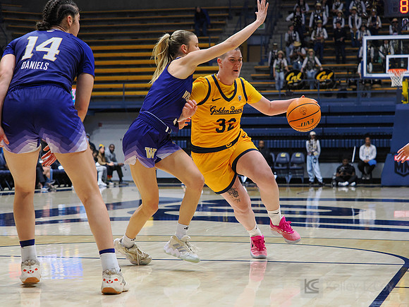 Womens Basketball: California Golden Bears vs Washington Huskies