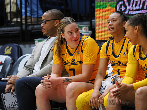 Womens Basketball: California Golden Bears vs Washington Huskies